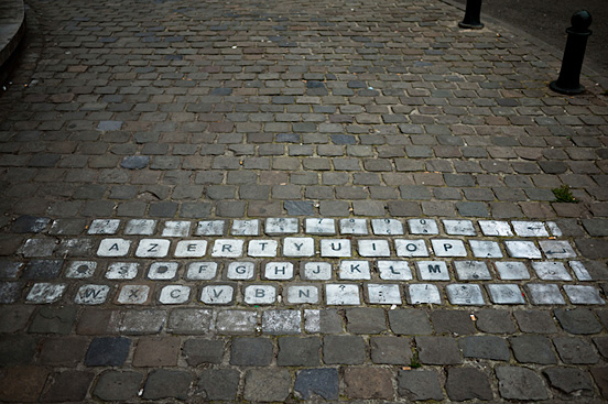 clever street keyboard l1 50 Visionary Examples of Creative Photography #7